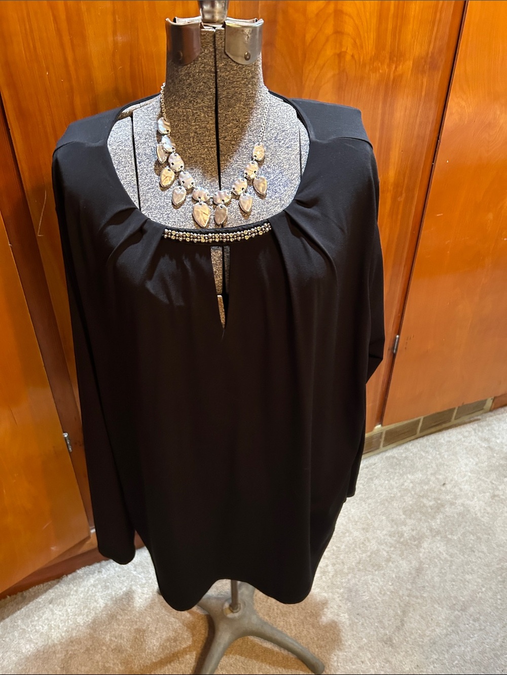 Liz Claiborne Black Embellished Keyhole Tunic
